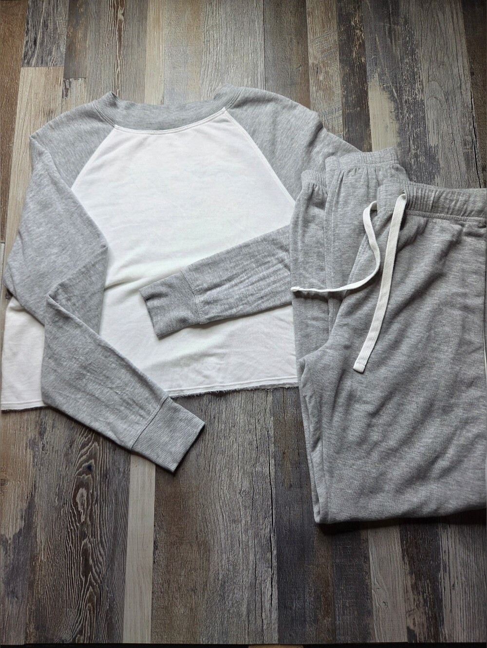 Splits59 Set Women's XS Grey & White Joggers And Top
